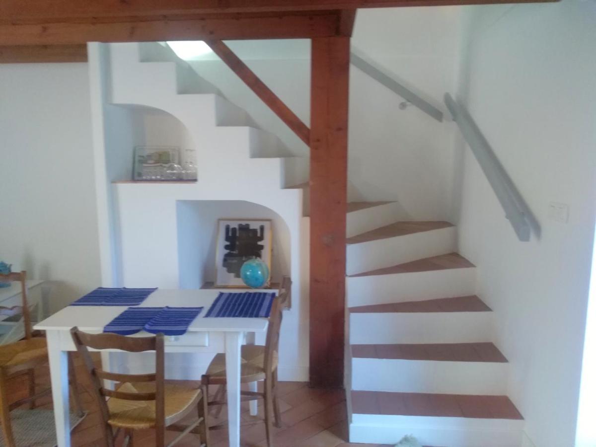 La Petite Maison Dans La Prairie Scillé Kültér fotó